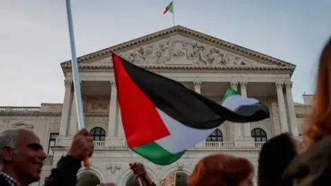 Portugal officially states it will acknowledge a sovereign Palestine.